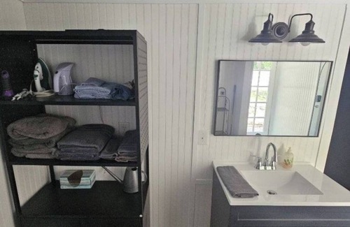 Lexington - Salisbury Other | Charming Farmstay Retreat with Luxury Comforts in Lexington