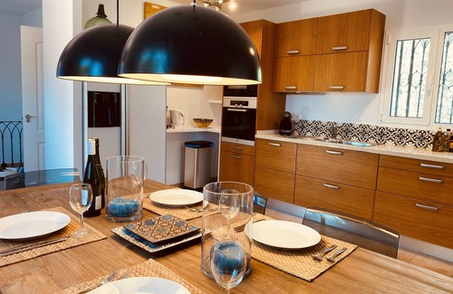 Ojen House | Charming Finca Santa Ana on the outskirts of the old village centre
