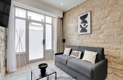 Quartier de la Porte-Saint-Denis Apartment | Charming flat in the heart of Paris - GetHosted