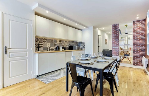 Les Halles Apartment | Charming Flat in the Heart of Paris
