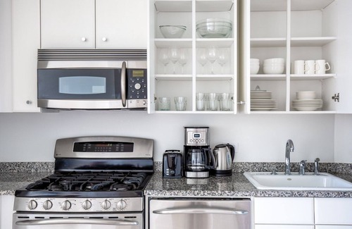 Union Square Apartment | Charming Flatiron 1BR w/Gym, Doorman, near USQ, train, by Blueground