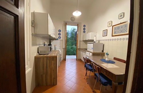 Careggi Rifredi Apartment | Charming Florence Apartment with WiFi, AC. 2 bedroom+ living room,Book now