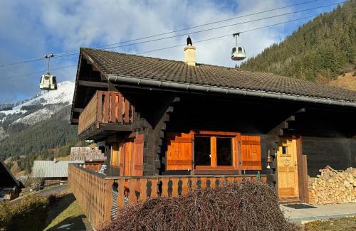 La Chapelle-d'Abondance Ski Chalet | Charming, cosy chalet nestled in a breathtaking surrounding with spectacular, stunning mountain views