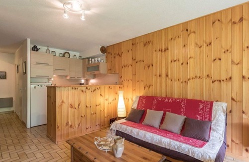 Monetier-les-Bains Apartment | Charming 3-room apt for 6 with parking, near slopes and center