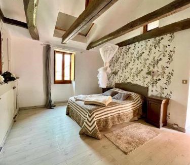 Mauzac-et-Grand-Castang House | Charming house for 14 pool and indoor hottub