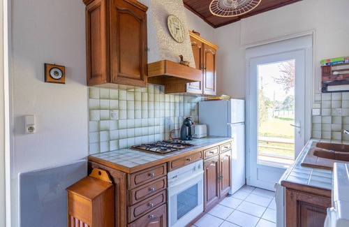 Mimizan House | Charming House with Garden, Sleeps 8, Near Beaches and Activities in Mimizan