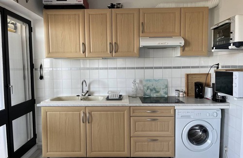 Saint-Hilaire-de-Riez Apartment | Charming studio near beach, pets allowed