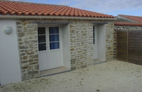 Bourgenay Cottage | Charming renovated house with Wi-Fi, near Port Bourgenay