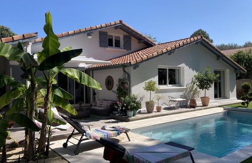 Vieux-Boucau-les-Bains Villa | Charming villa with heated pool
