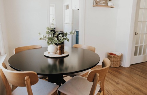 Ames House | Charming Franklin House: Close to Campus, Sleeps 6