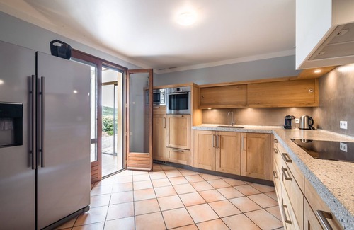 Cebazan Villa | Charming French Villa with Pool