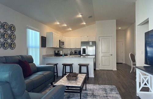 Wildwood House | Charming fully furnished 2 bedroom house with WiFi, AC in enjoyable Sumterville