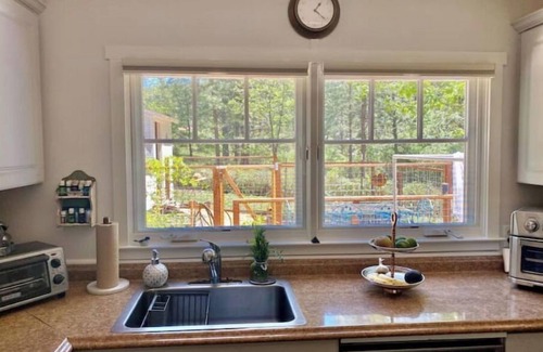 Nevada City Cottage | Charming garden cottage near downtown Nevada City