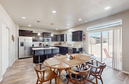 Walla Walla House | Charming Getaway Retreat Near College Place with gas fireplace