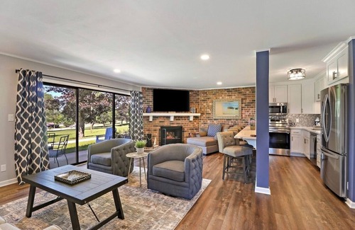 Lake Geneva Condo | Charming getaway with panoramic lake views. 5 minutes from downtown Lake Geneva.