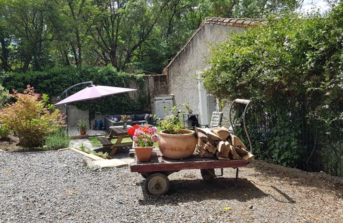 Pezens House | Charming gite for 4 to 8 people
