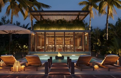 Tulum Villa | Charming Glass Jungle Villa in Delightful Tulum with WiFi and AC