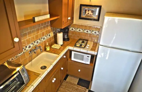 Laguna Beach Cottage | Charming Green Cottage blocks to Beach and Village