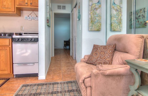 Belleair Beach Condo | Charming Gulf front condo with views of Belleair Beach, outdoor pool, central AC