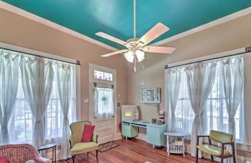 Gulfport House | Charming Gulfport Getaway Only 3 Blocks to Beach!