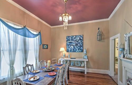 Gulfport House | Charming Gulfport Getaway Only 3 Blocks to Beach!
