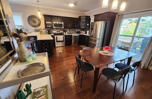 Halifax House | Charming Halifax Haven