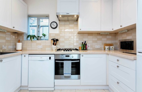 Hampstead Apartment | Charming Hampstead Apartment, by Veeve