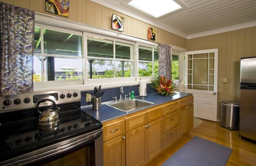 Hanalei Cottage | Charming Hanalei Bungalow A/C Walk to Town and Hanalei Bay Beach! TVNC-5096