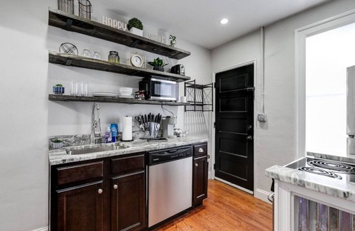 Church Hill Apartment | Charming, Happy 1-Bed Oasis: RVA Retreat Awaits!