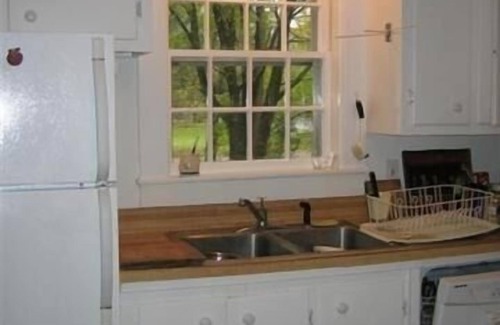 Harwich Center House | Charming Harwich Village Home with Large Lawn