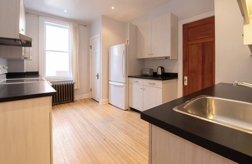 Cote-Des-Neiges—Notre-Dame-De-Grace Apartment | Charming Heritage Home in NDG