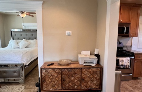 Visalia Apartment | Charming hide away off the freeway