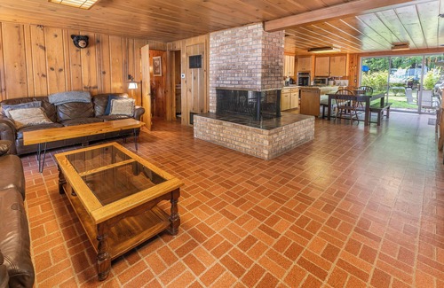 Higgins Lake Cottage | Charming Higgins Lake Lakefront Cottage with private dock and gorgeous views