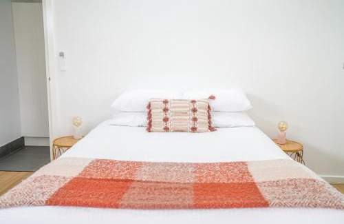 Highton House | Charming Highton Hideaway between CBD and Surf Coast