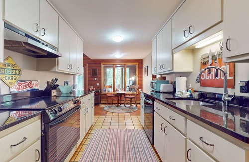 Ogunquit - Wells House | Charming Hillside Retreat with Hot Tub, Firepit, and Spacious Deck