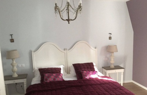 Azay-le-Rideau Apartment | Charming Historic 2BR Cottage in Azay-le-Rideau