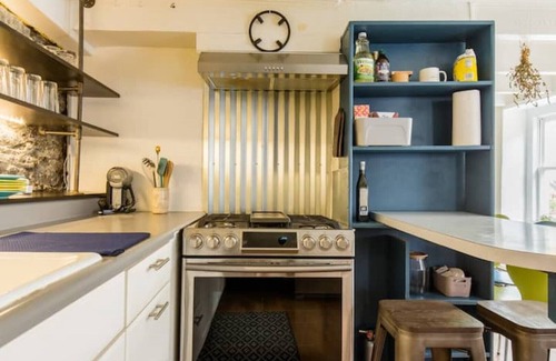 Kingston House | Charming Historic Home Near Waterfront Restaurants