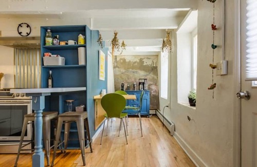 Kingston House | Charming Historic Home Near Waterfront Restaurants