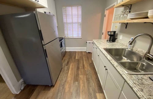 Governor's Walk Apartment | Charming Historic Midtown Apartment