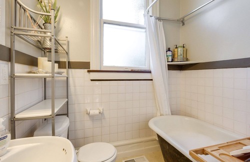 Vallejo Apartment | Charming Historic One Bedroom Apartment