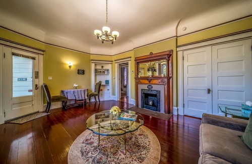 Vallejo Apartment | Charming Historic One Bedroom Apartment