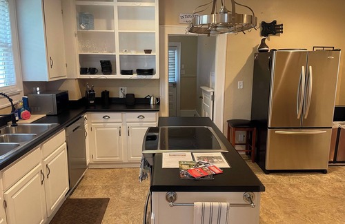 Johnson City House | Charming historic home walkable to downtown and ETSU