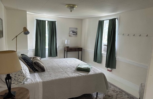 Mechanicsburg Other | Charming, historic 4-bedroom farmhouse with WiFi, AC in delightful Mechanicsburg
