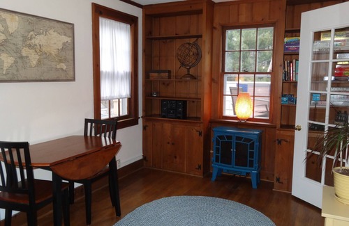 Kalamazoo Apartment | Charming Historical Apartment House In Historic Neighborhood
