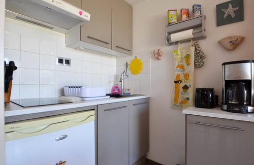 Les Mathes House | Charming Holiday Home with Pool, Tennis & 1km to Shops - La Palmyre