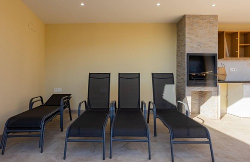 Padul House | Charming holiday home in Padul with swimming pool