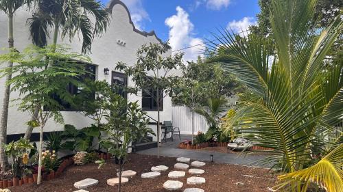 Allapattah House | Charming Home Close To Beaches & Downtown