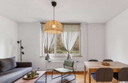Wiedikon Apartment | Charming Home for Flexible Weekly/Monthly Rent
