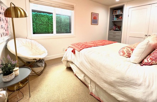 Tree Section House | Charming Home in Manhattan Beach Tree Section