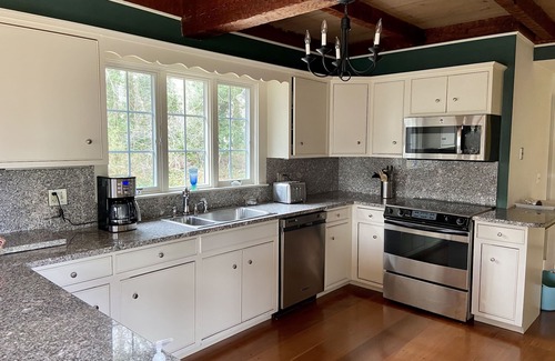 Osterville House | Charming home in Osterville close to beach! Includes beach pass